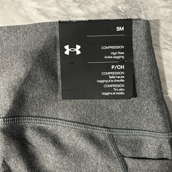 Under Armour high rise ankle legging. - Picture 6 of 7